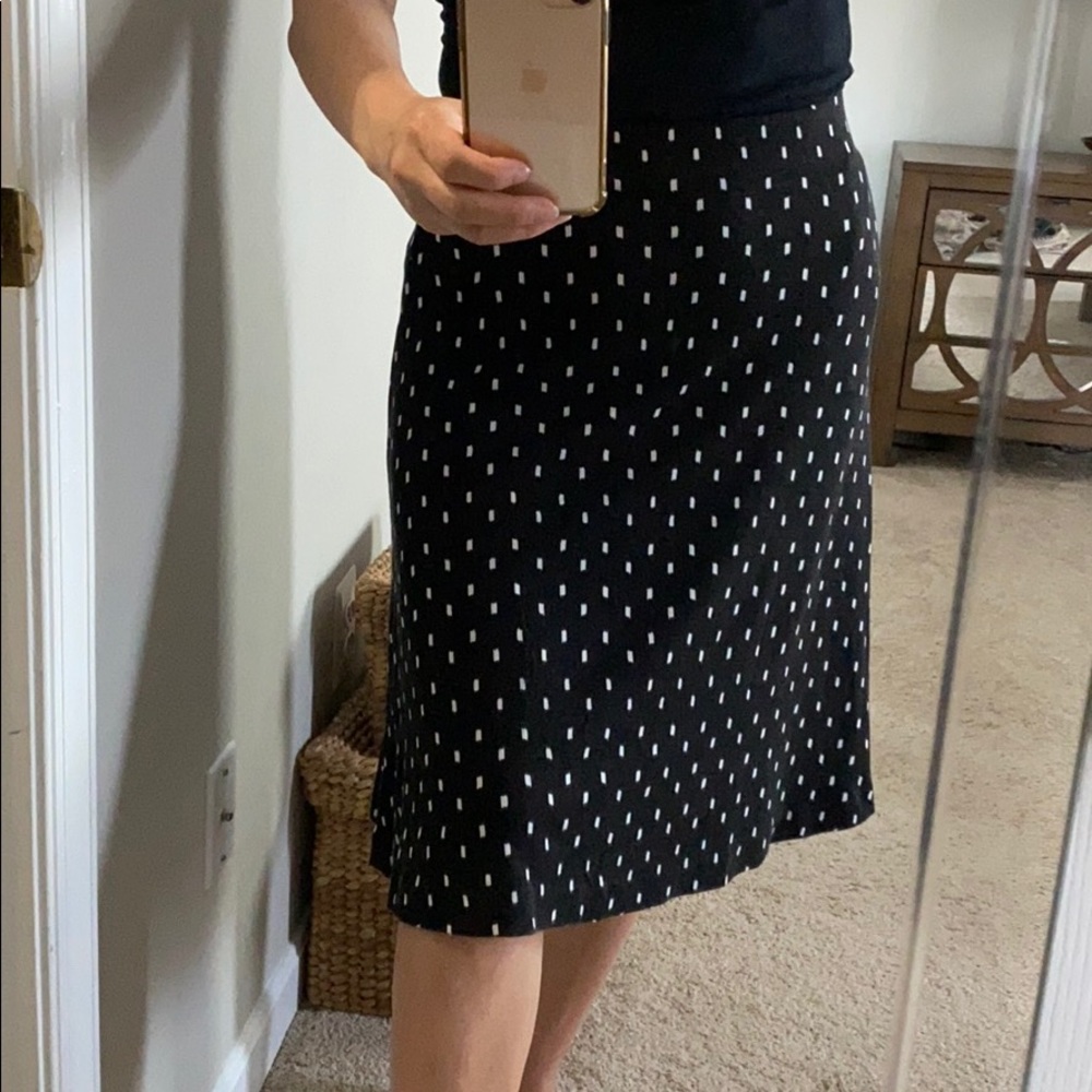 Ann Taylor black & white flare skirt